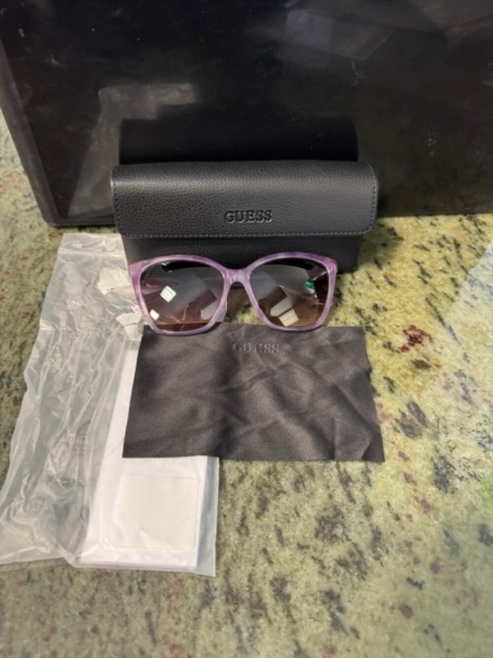 GUESS GU00191 Womens Sunglasses 56-16-140 Violet / Havana New w/Case and Cloth